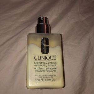 Clinique dramatically different moisturizer